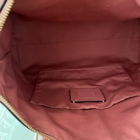 Coach beautiful leather handbag - Picture 3 of 6